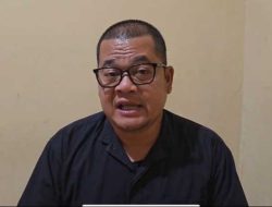 Truk Bermuatan Kayu Tumbang di Kubu Raya, Dua Orang Jadi Korban