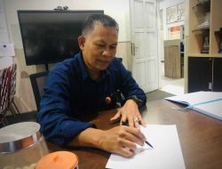 Penyerahan Simbolis Sertifikat Rumah Ibadah dan PTSL di Aula Kantor Bupati Sanggau