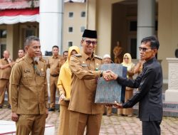 Pj Bupati Nagan Raya Pimpin Apel Gabungan Perdana Tahun 2025