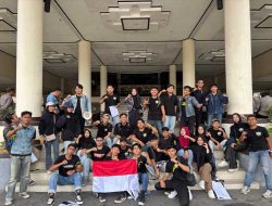 Komite Mahasiswa Kabupaten Sambas (KMKS) Desak Penggantian Kepala Disdikbud Kalbar