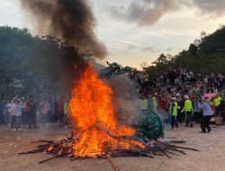 Sembilan Replika Naga Santo Yosep Singkawang Dibakar dalam Ritual Sakral di Vihara Tri Dharma