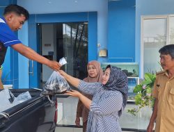 Dukung Swasembada Pangan, Dinas Kelautan dan Perikanan Sumbar Bagikan 200 Kg Ikan Nila Salin ke Masyarakat