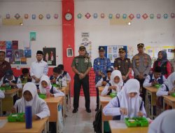 3.440 Siswa Nikmati Makan Bergizi Gratis Perdana di Nagan Raya