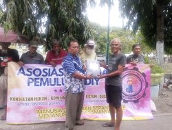 Asosiasi Pekerja Pemulung DIY Terima Bantuan Pakaian Bekas dari Dinsos