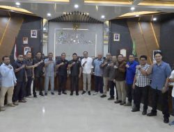 Komitmen Perjuangkan Nasib Buruh, DPRD Ketapang Gelar Rapat Bersama Manajemen PT SKM