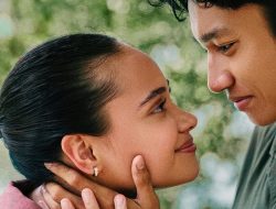 Film Komang: Kisah Cinta di Balik Lagu Viral Raim Laode Hadir di Layar Lebar