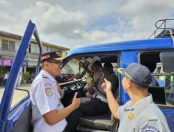 Tim Gabungan Gelar Ramp Check Kendaraan Angkutan Umum di Singkawang