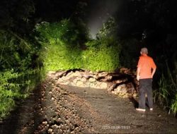Banjir dan Longsor Melanda Sanggau, Sejumlah Pemukiman dan Jalan Raya Terendam
