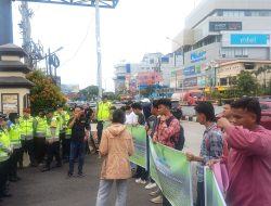 Demo di Mapolda Sumsel, Lentera Hijau Sriwijaya Tuntut Keadilan untuk Sucipto Wijaya