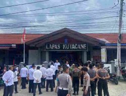 Petugas, TNI dan Polri Perbaiki Fasilitas Lapas Kutacane yang Rusak