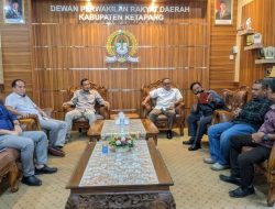Tuntut Pembayaran Proyek 2024, Rekanan di Ketapang Geruduk Kantor DPRD