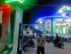 Polsek Parindu Laksanakan Pengamanan Shalat Tarawih di Masjid