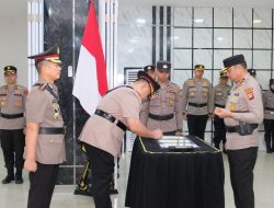 Kapolda Kalbar Pimpin Sertijab 12 Perwira Tinggi, Dorong Semangat Baru dalam Pelayanan Kepolisian