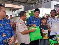 Pemkot Singkawang Salurkan Bantuan ATENSI kepada 183 Warga Rentan Sosial