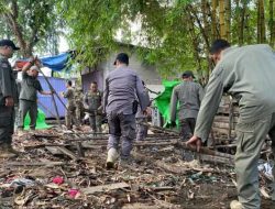 Wali Kota Pontianak Pimpin Langsung Penertiban Bangunan Liar di Fasum Jalan Husein Hamzah