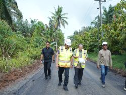 Wakil Bupati Kabupaten Asahan Tinjau Pelaksanaan Peningkatan Infrastruktur Jalan 