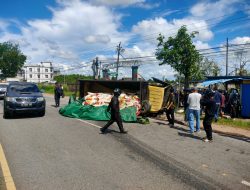 Dua Truk Tabrakan di Jalan Arteri Supadio Kubu Raya, Satu Sopir Luka Parah