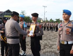 Polres Sambas Gelar Upacara PTDH, Tegaskan Komitmen Tegakkan Disiplin Internal