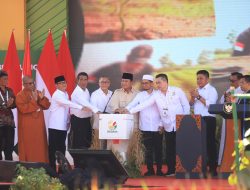 Gubernur Herman Deru Dampingi Presiden Prabowo Resmikan Program GERINA dan Penanaman Padi Serentak Bersama 14 Provinsi Secara Nasional