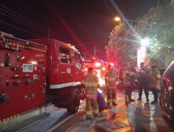 Petugas Damkarmat Yogyakarta Berhasil Cegah Kebakaran Hotel The Cube