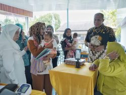 Wakil Ketua PKK Sumut dan Ketua PKK Asahan Kunjungi Posyandu