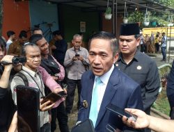 Wali Kota Palembang Luncurkan Program Satu Kelurahan Satu Bank Sampah dan Resmikan Taman Edukasi 4R