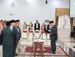 Mahyeldi Lantik Sejumlah Pejabat Pimpinan Tinggi Pratama di Lingkungan Pemprov Sumbar