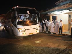 Wabup Asahan Lepas Jemaah dari Asrama Haji Medan