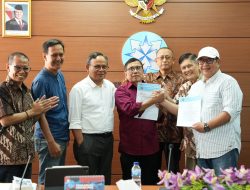 Disaksikan Dewan Pers, PWI Tandatangani Panitia Bersama Kongres Persatuan