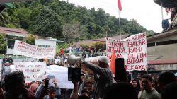 Pemkab Kubu Raya Beri Solusi Bagi Petani Arang Batu Ampar,Bupati Sujiwo:Kita Utamakan Kemanusiaan Tanpa Abaikan Hukum dan Lingkungan