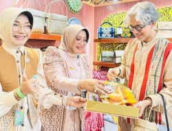 Kriya Kalbar Curi Perhatian di HUT ke-45 Dekranas, Didiet Maulana Borong Produk Anyaman Lokal