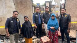 Satreskrim Polresta Pontianak Salurkan Bantuan untuk Korban Kebakaran di Jalan Merdeka Barat