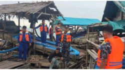 Empat Pelaku Penambangan Emas Ilegal di Sungai Kapuas Diamankan Polres Sanggau