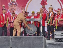 Gawai Dayak Nosu Minu Podi ke-21 di Sanggau, Wagub Kalbar: Budaya Dayak Harus Bertahan di Tengah Kemajuan Zaman