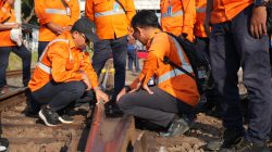 Pastikan Keandalan Prasarana dan Keselamatan Perjalanan KA, KAI Daop 6 Lakukan Safety Walkthrough