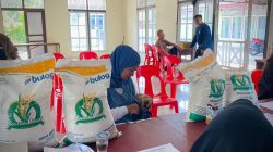 BULOG Kalbar Salurkan Bantuan Pangan Beras ke 294 Ribu Warga, Pastikan Transparansi dan Ketepatan Sasaran