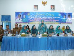 Ketua dan Staf Ahli TP Asahan Lakukan Pembinaan UP2K di Desa Bunut Seberang