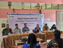 PLN UIP KLB Serahkan Bantuan Fasilitas Pembelajaran ke SDN 10 Lumut Bungkang