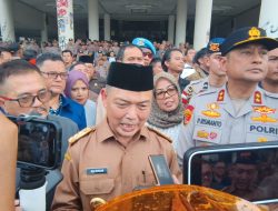 Gubernur Kalbar Ria Norsan Temui Massa Aksi Mahasiswa Fisip Untan, Imbau Masyarakat Bijak Menyikapi Informasi