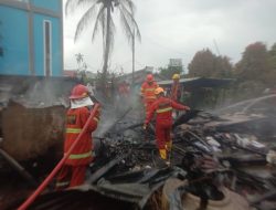 Tiga Rumah Hangus Terbakar di Gang Suada, Warga Panik Berhamburan