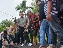 Bupati Sujiwo Tinjau Pembangunan Jalan Sungai Nipah–Selat Remis, Tegaskan Pengerjaan Sesuai Prosedur