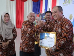 BUPATI ASAHAN TERIMA PENGHARGAAN DI PUNCAK HARGANAS KE-32 PROVINSI SUMUT