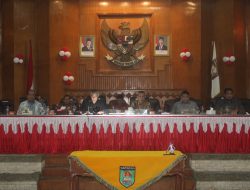 Bupati Asahan Hadiri Rapat Paripurna DPRD untuk Penandatanganan Nota Kesepakatan APBD 2025