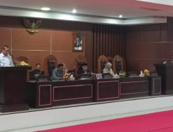 ‎Wabup Lotim Hadiri Rapat Paripurna, Bahas Perubahan APBD 2025