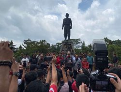 Sopir Truk Kalbar Keluhkan Sulitnya Dapat Solar, Pemprov Ultimatum Pertamina