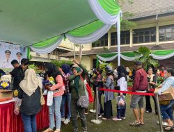 Hari Pangan Sedunia, Pemprov Kalbar Gelar Gerakan Pangan Murah: Ribuan Warga Antre Dapatkan Sembako Terjangkau
