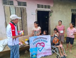 PPK Bengkayang Salurkan Bantuan untuk Siswa Lumpuh di Desa Bakti Mulya