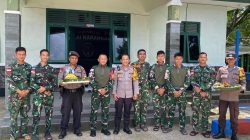 Kapolsek Beduai dan Anggota,Datangi Markas Satgas Pamtas RI–Malaysia Yon Arhanud 1 Kostrad di Dusun Timaga