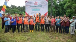 Wakil Bupati Sanggau Letakan Batu Pertama Pembangunan Koperasi Merah Putih Kecamatan Beduai