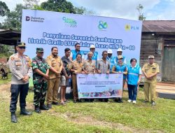 Wakil Bupati Sanggau Nyalakan Listtik Garatis di Desa Lape Kecamatan Kapuas